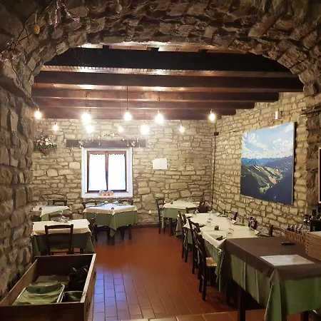 Agriturismo Il Poggiolo Hotel 3*
